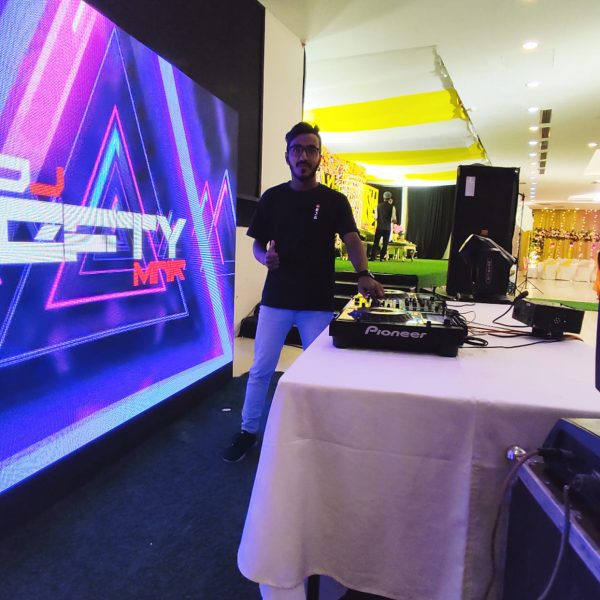 DJ EFTY MNR