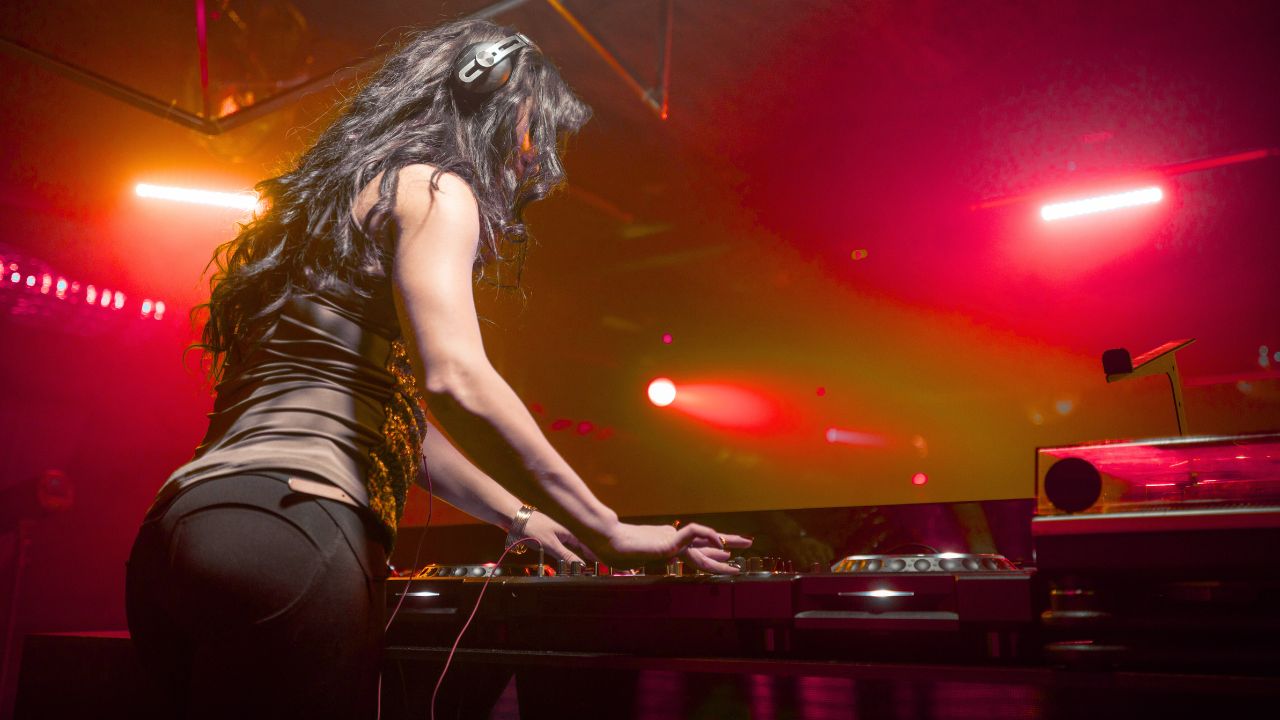 Who will be the No.1 DJ in Bangladesh?