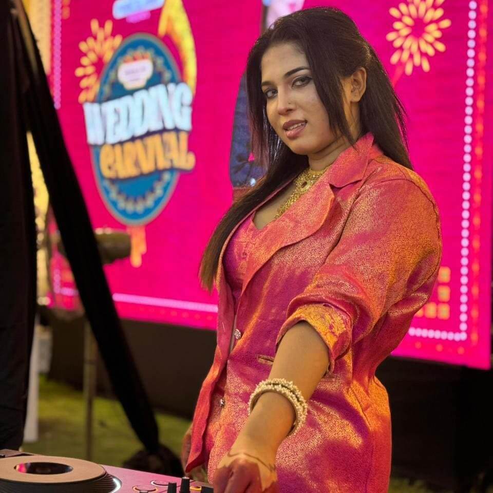 DJ Sehelia | Wedding DJ